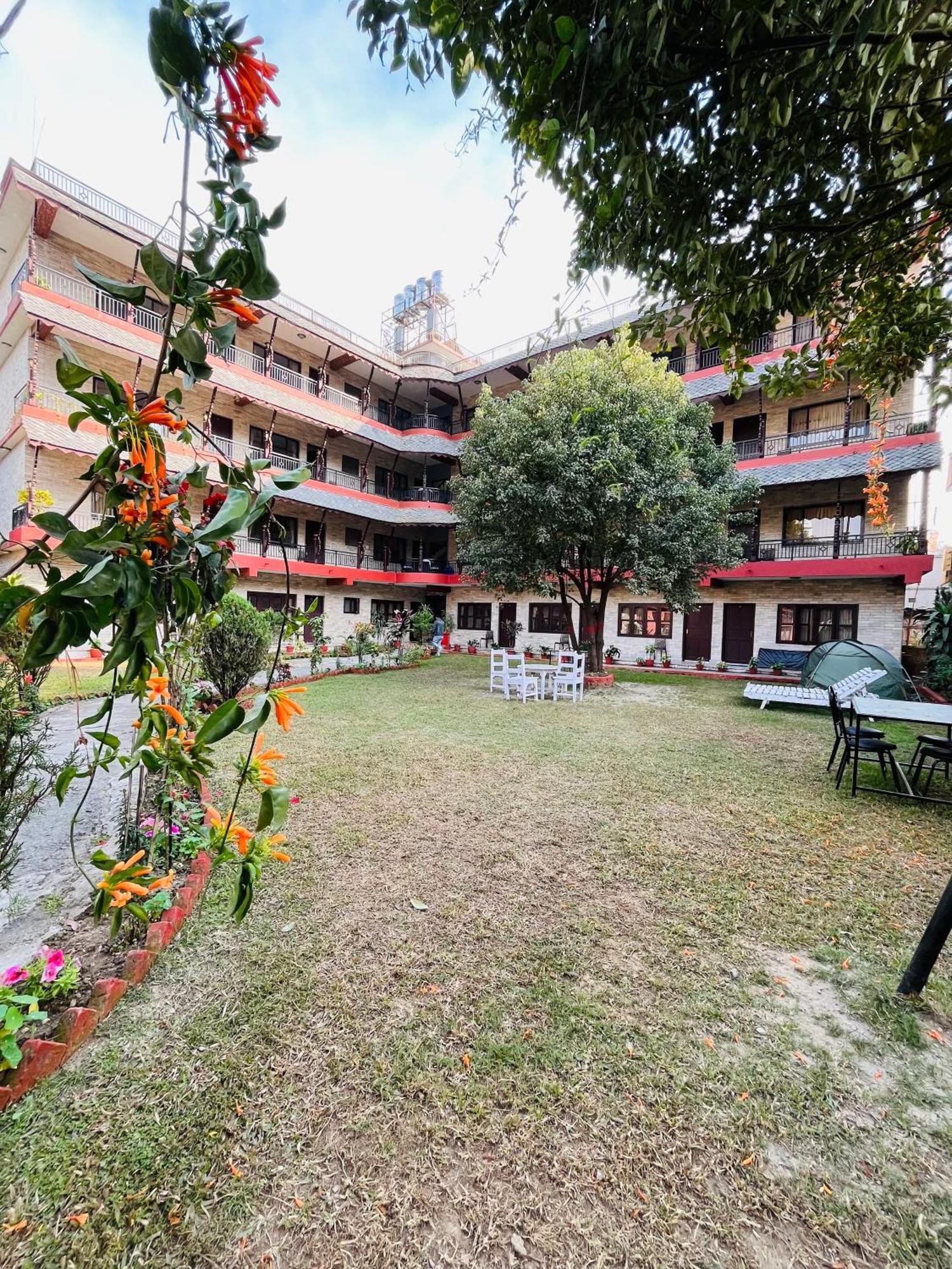 Butterfly Lodge Похара Екстериор снимка